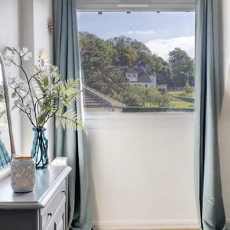 Cosy Charming - Proche Apartment
